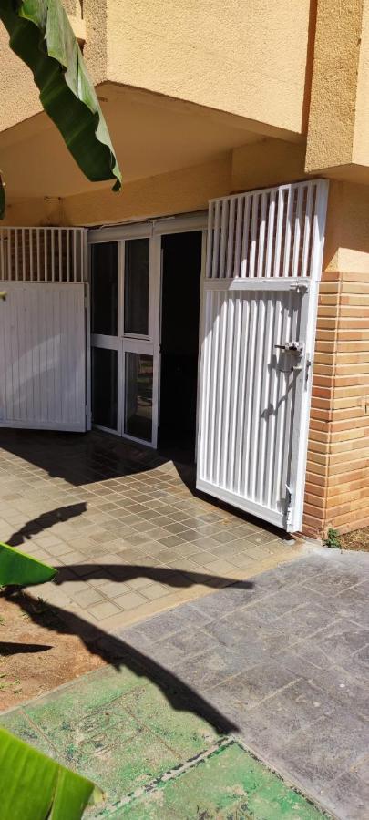 Carlos Beach Ground Floor Apartment & Parking 토레몰리노스 외부 사진